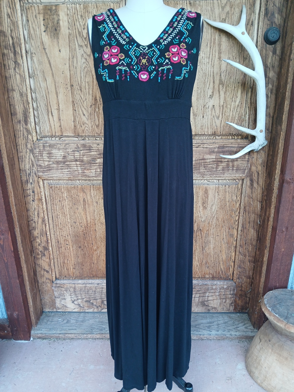 Caite Boho Embroidered V-Neck Maxi Dress Black Size Medium Boho Whimsygoth